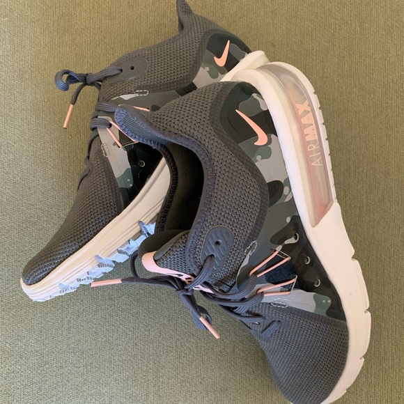 camo nike tennis shoes